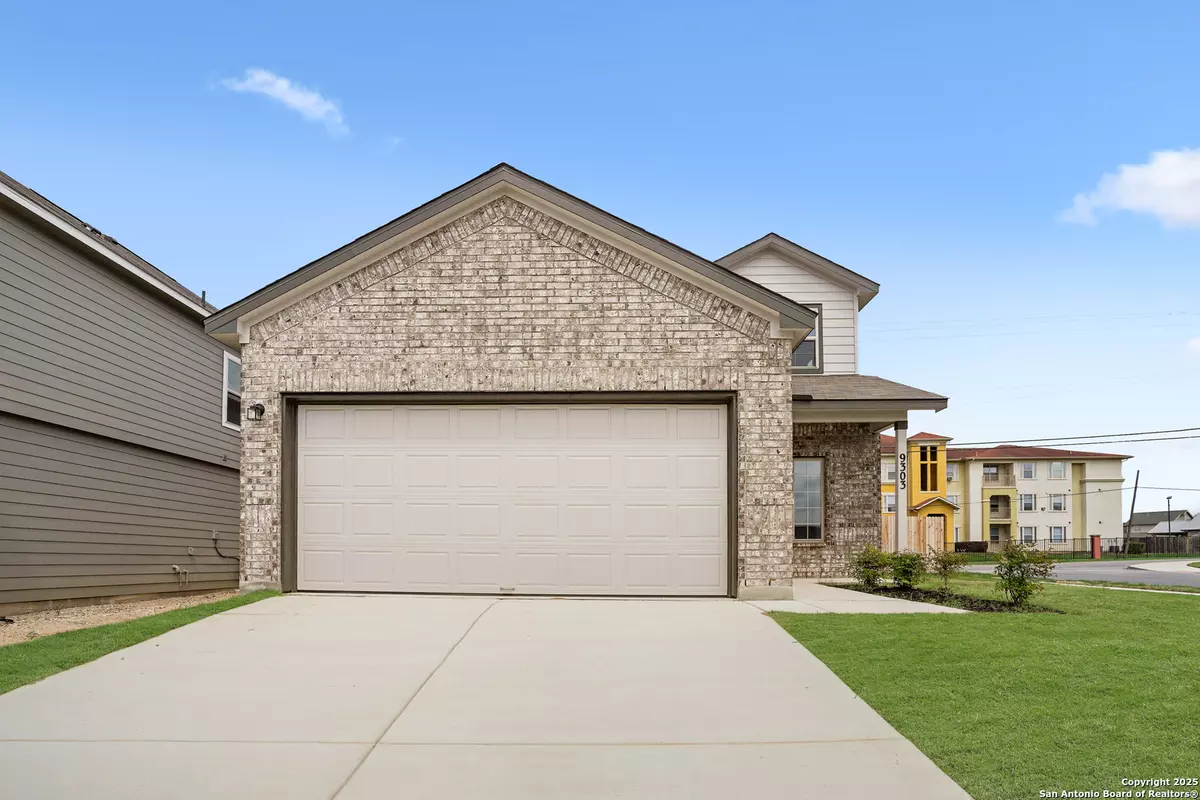 San Antonio, TX 78211,9303 Graze Land Dr