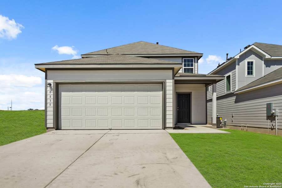 8835 Black Oak Drive, Elmendorf, TX 78112