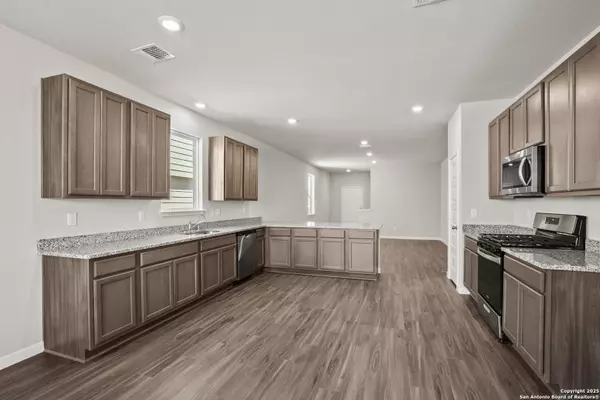 Elmendorf, TX 78112,8839 Black Oak Drive