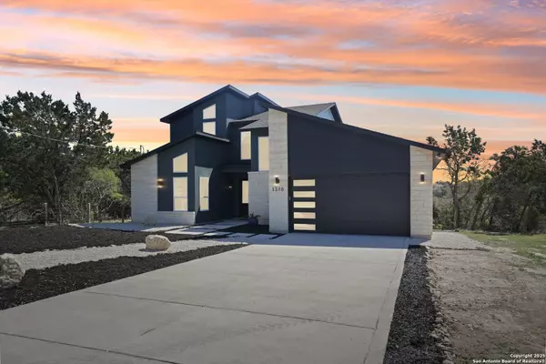 1318 Mountain Top, Canyon Lake, TX 78133