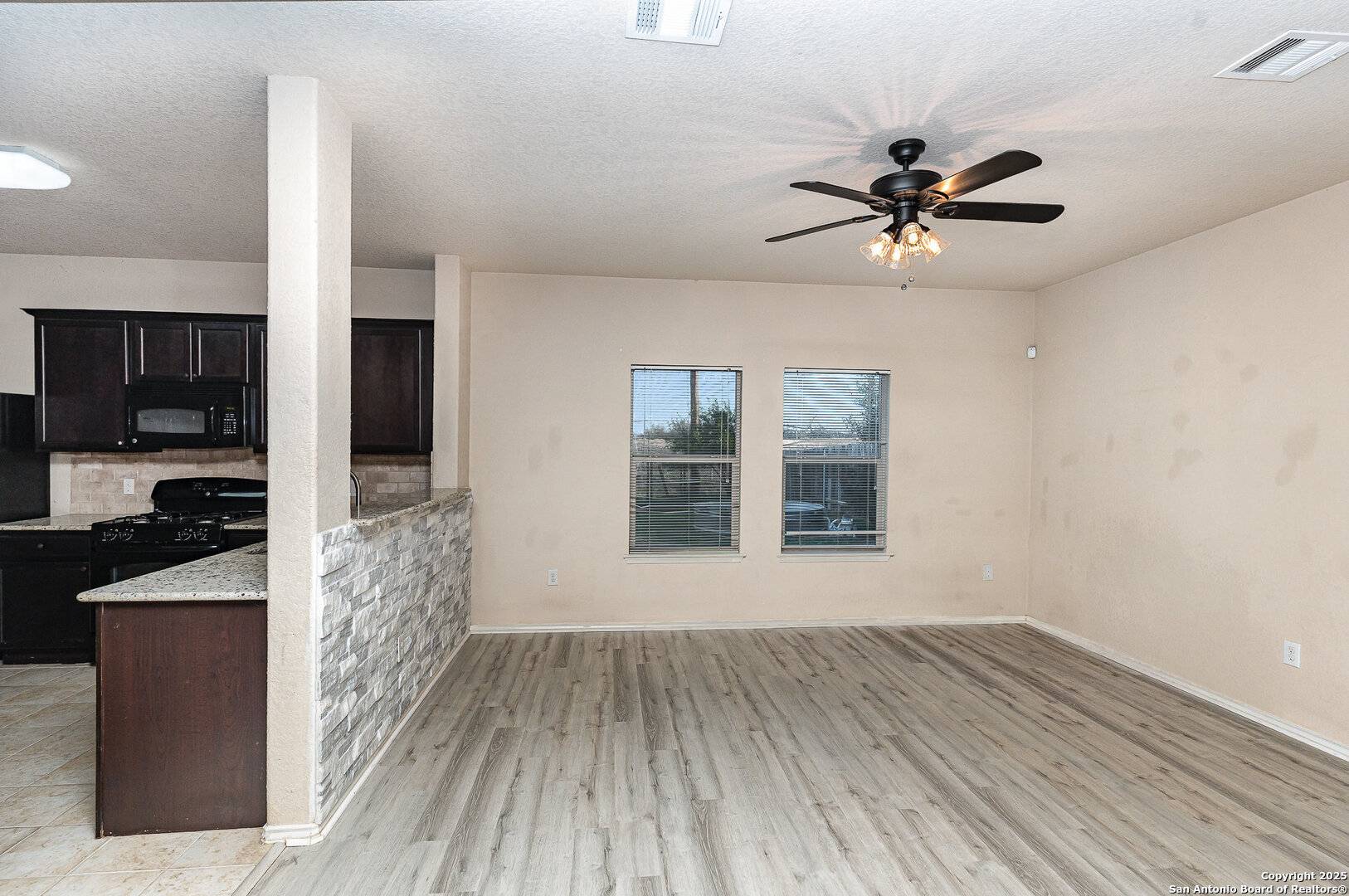 San Antonio, TX 78221,931 Three Wood Way