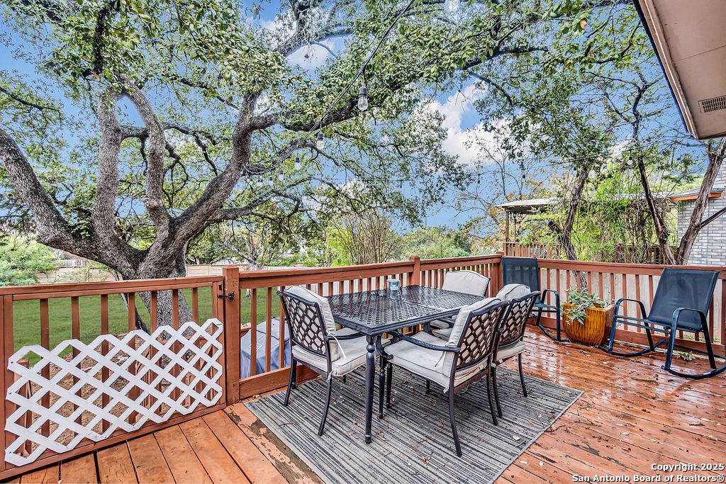 San Antonio, TX 78247,15815 Legend Elm
