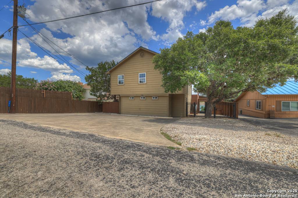 Canyon Lake, TX 78133,131 Cedar Tree