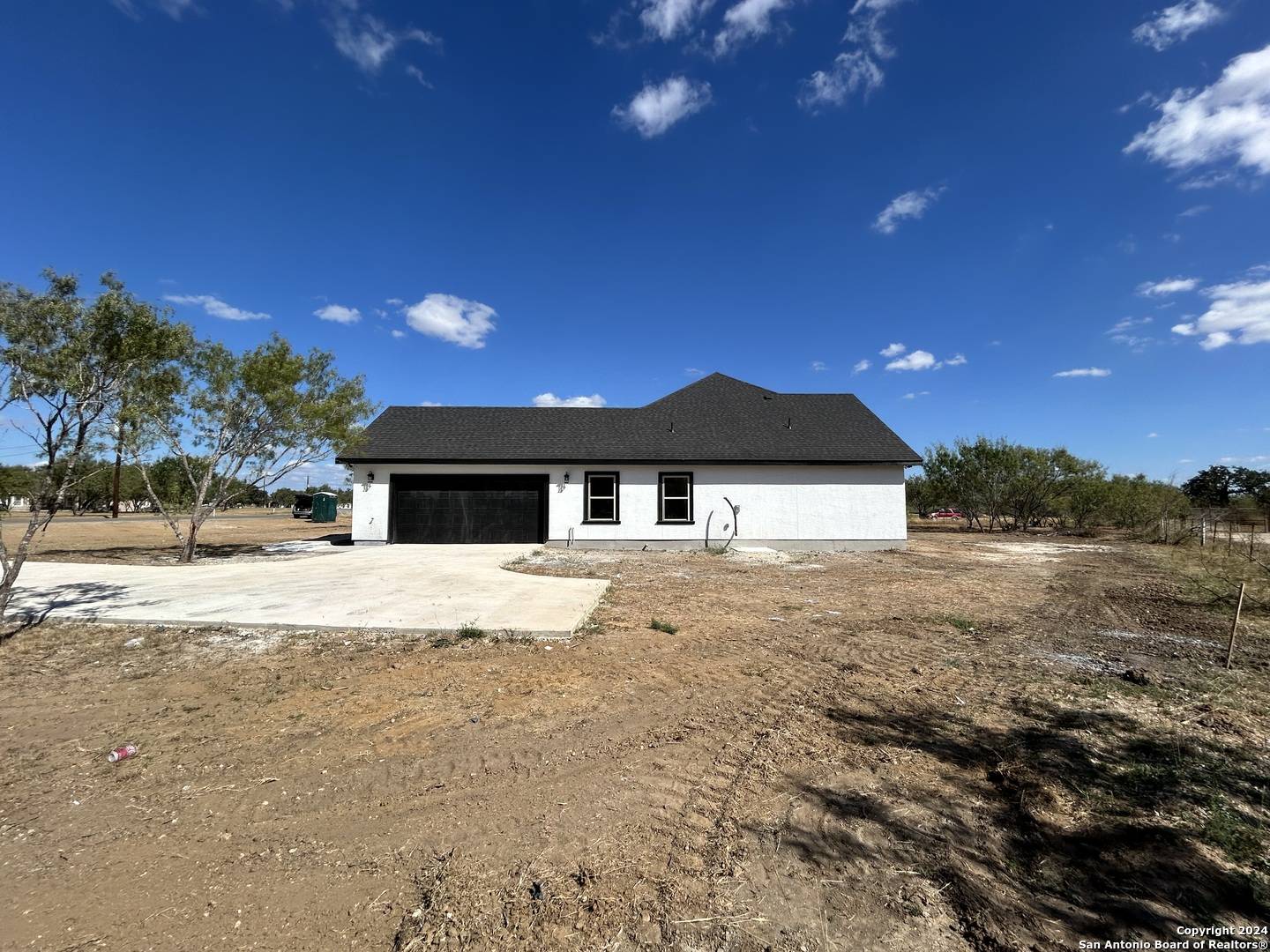 Floresville, TX 78114,116 HIDDEN RANCH CT