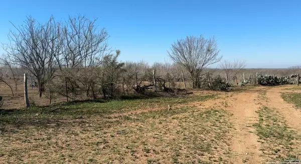 Jourdanton, TX 78026,1432 Cr 326