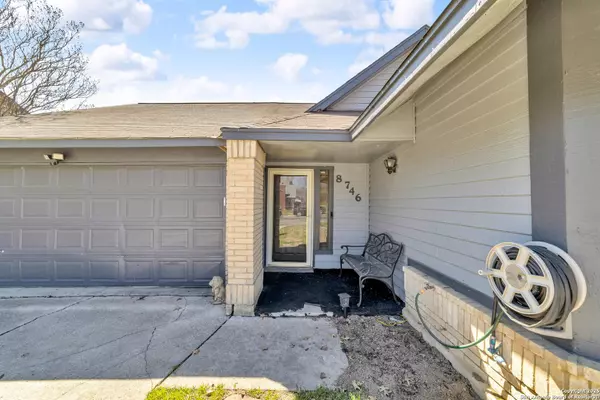 San Antonio, TX 78239,8746 Serene Ridge