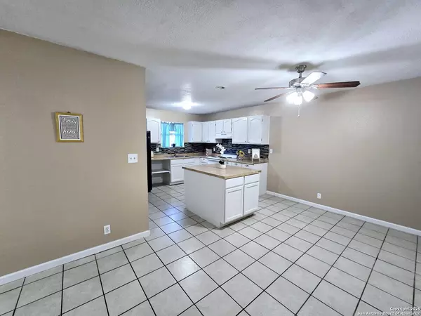 San Antonio, TX 78239,6901 Oldham
