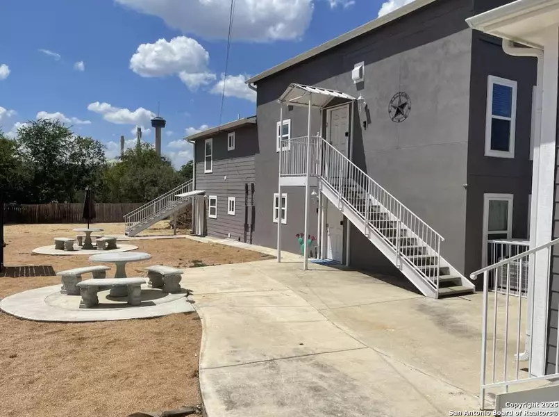 319 Olive St, San Antonio, TX 78203