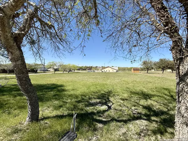 Karnes City, TX 78118,103 Crews