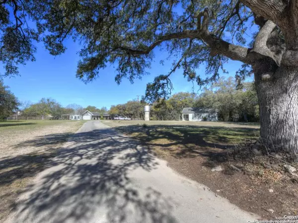 Universal City, TX 78148,137 Kitty Hawk