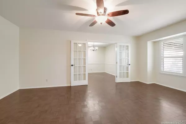 Universal City, TX 78148,110 Granada