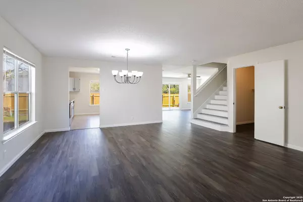 Converse, TX 78109,8611 Sierra Springs