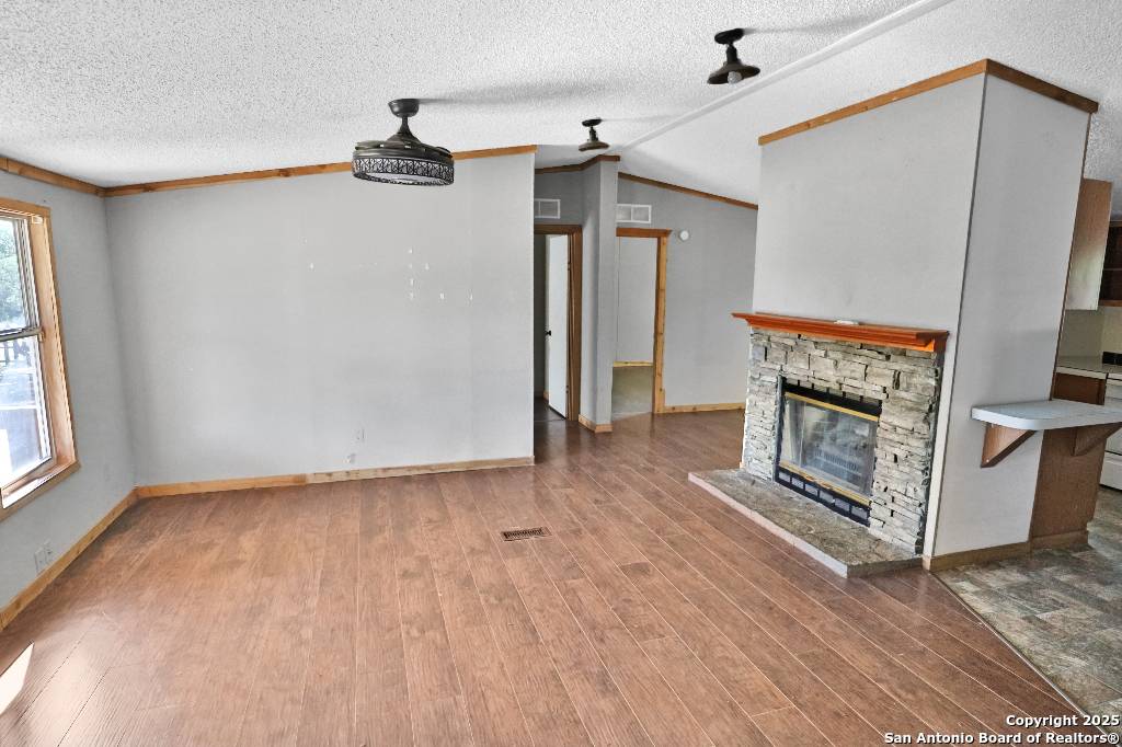 Castroville, TX 78009,193 County Road 5633