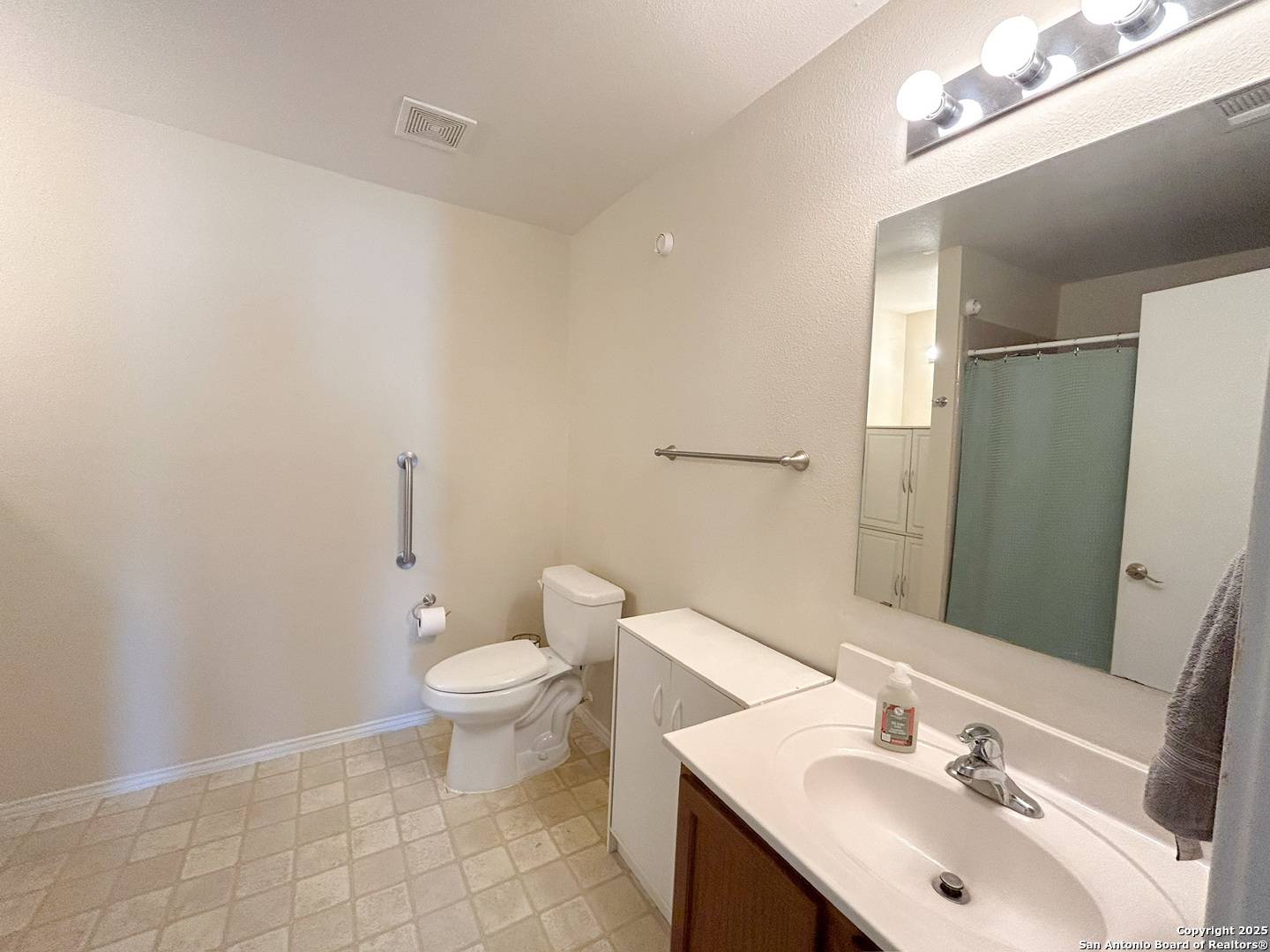 Cibolo, TX 78108,137 Willow Brook