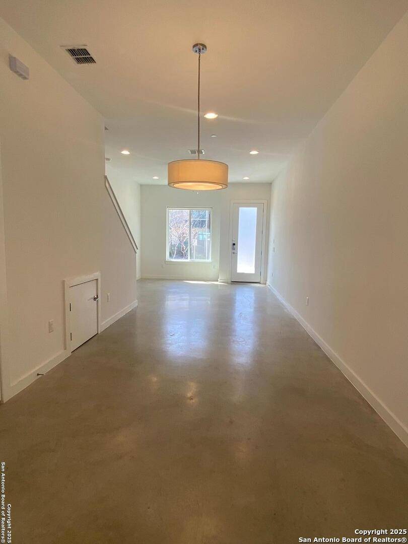 San Antonio, TX 78209,102 Tendick UNIT UNIT