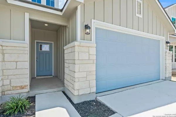 New Braunfels, TX 78130,2074 Newforest Peak