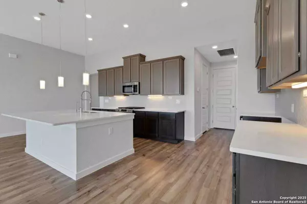 New Braunfels, TX 78130,1518 Passmore Downs