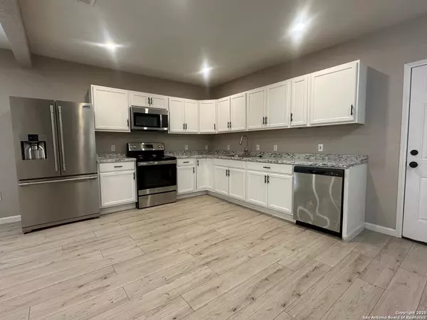 San Antonio, TX 78237,902 san eduardo
