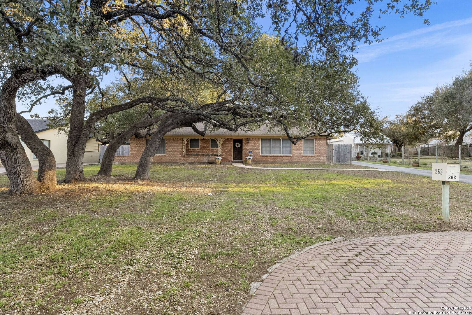 262 Rockhill Dr, San Antonio, TX 78209
