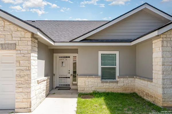 Canyon Lake, TX 78133,466 Eastview Dr