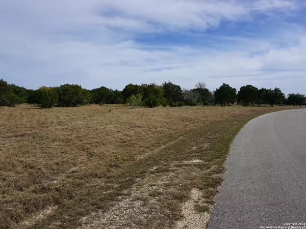 Pipe Creek, TX 78063,LOT 7 RIO CIRCL Rio Circle