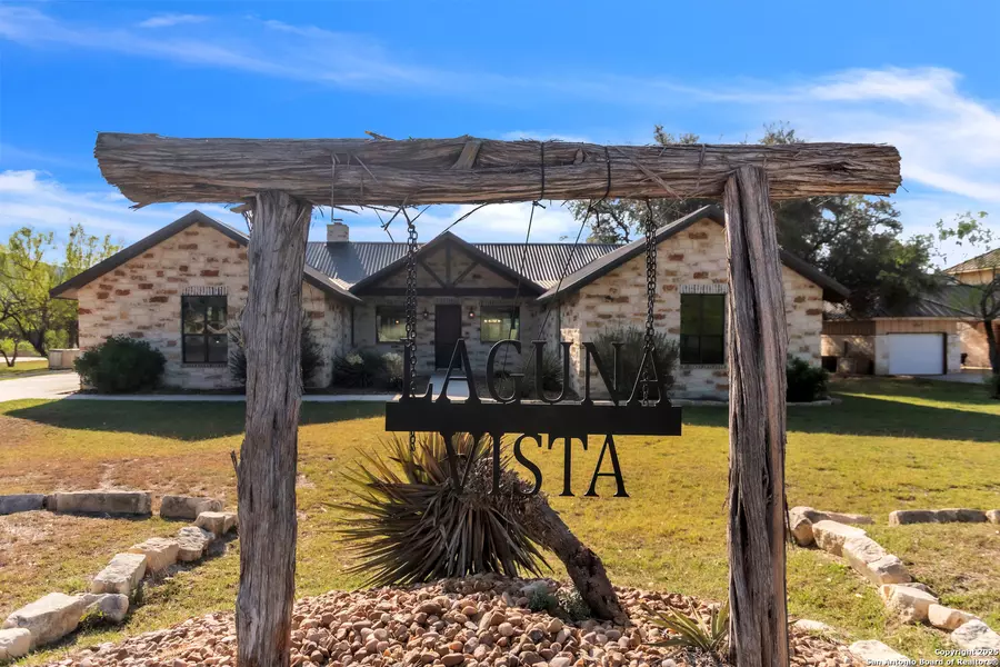 000 Tequila Sunrise, Concan, TX 78838