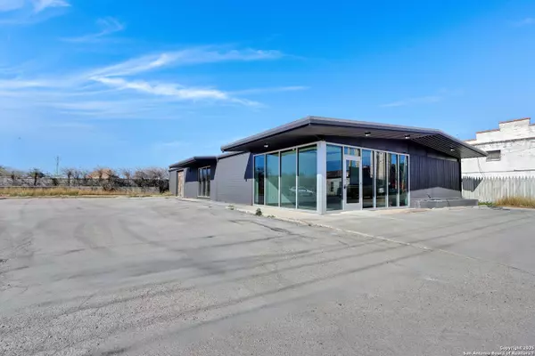 Seguin, TX 78155,404 Kingsbury