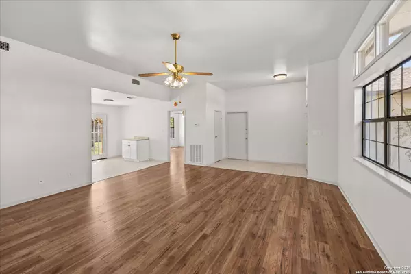 Boerne, TX 78006,229 Deer Creek