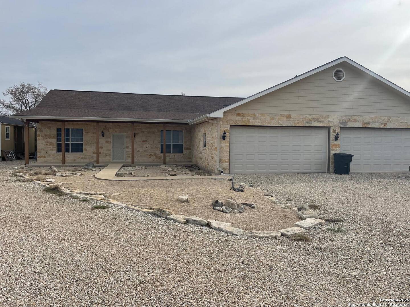 165 Broken Spur, Mountain Home, TX 78058