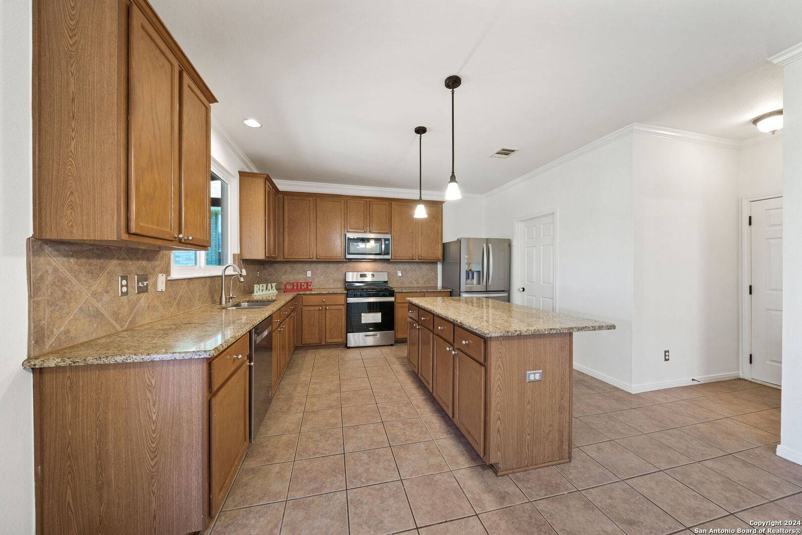 San Antonio, TX 78258-4340,815 WINDHURST