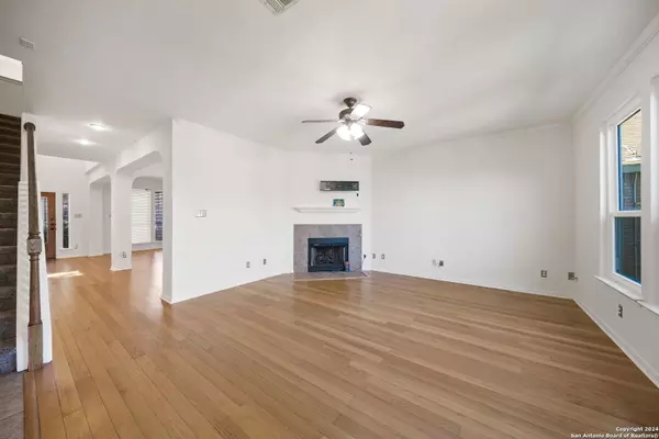San Antonio, TX 78258-4340,815 WINDHURST