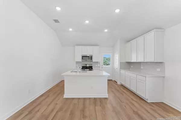 San Antonio, TX 78245,6239 Desert Aloe