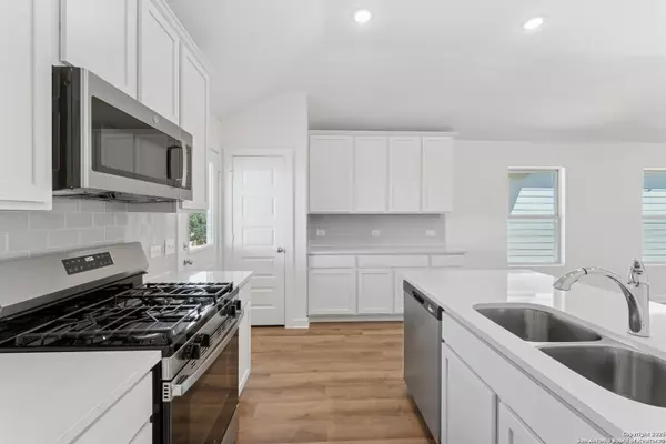 San Antonio, TX 78245,6239 Desert Aloe