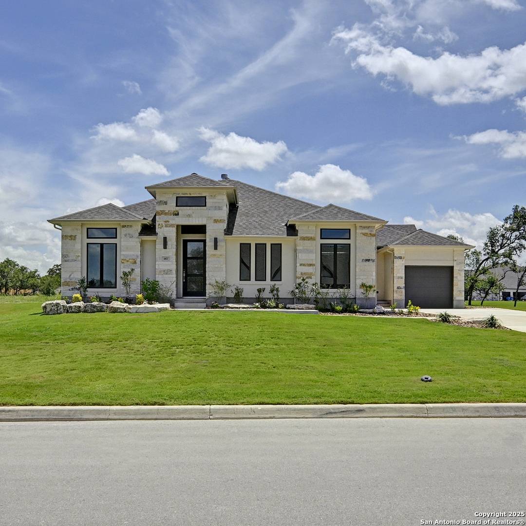 187 Gather Street, Castroville, TX 78009