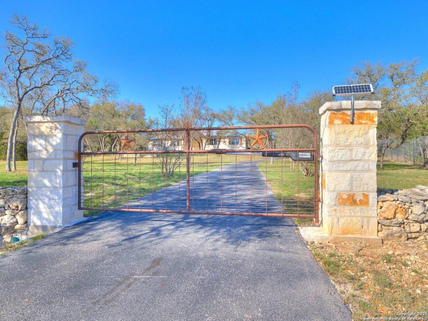 Spring Branch, TX 78070,860 Brookside