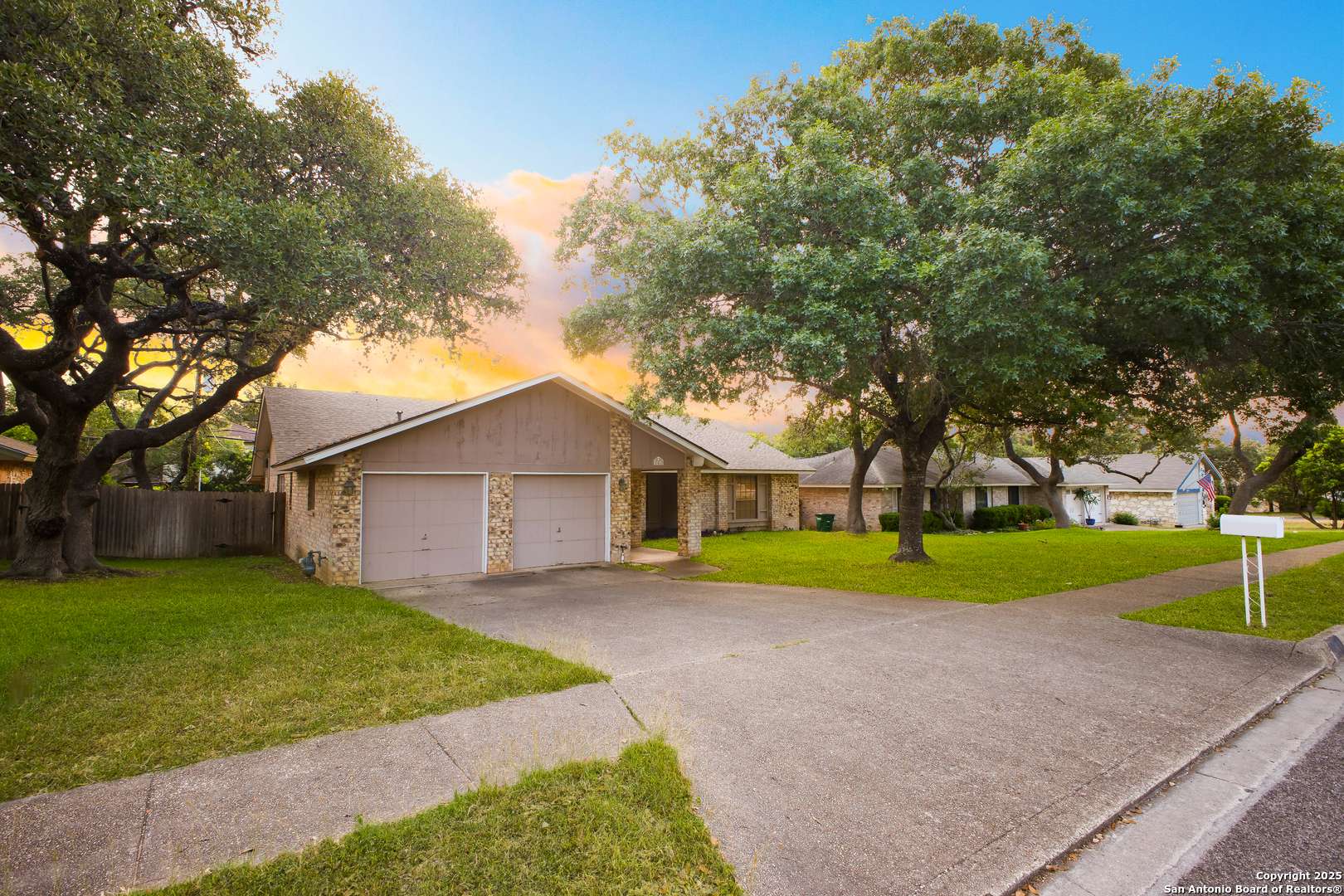 San Antonio, TX 78232,13811 Brook Hollow