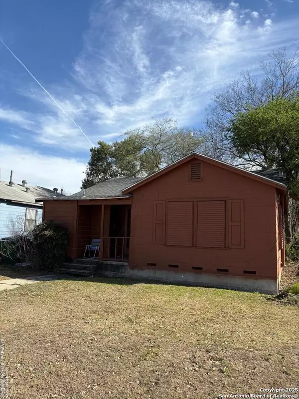 San Antonio, TX 78212,530 W Olmos