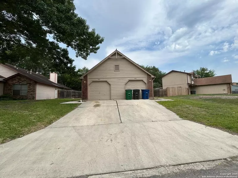 14439 Woods Hole Dr, San Antonio, TX 78233-7115