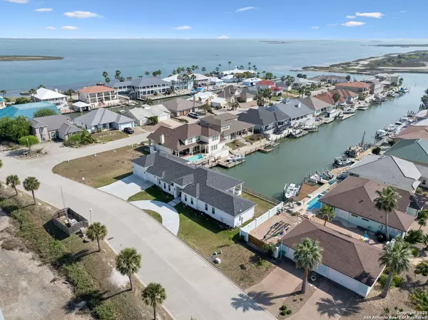 Aransas Pass, TX 78336,108 Bay Harbor