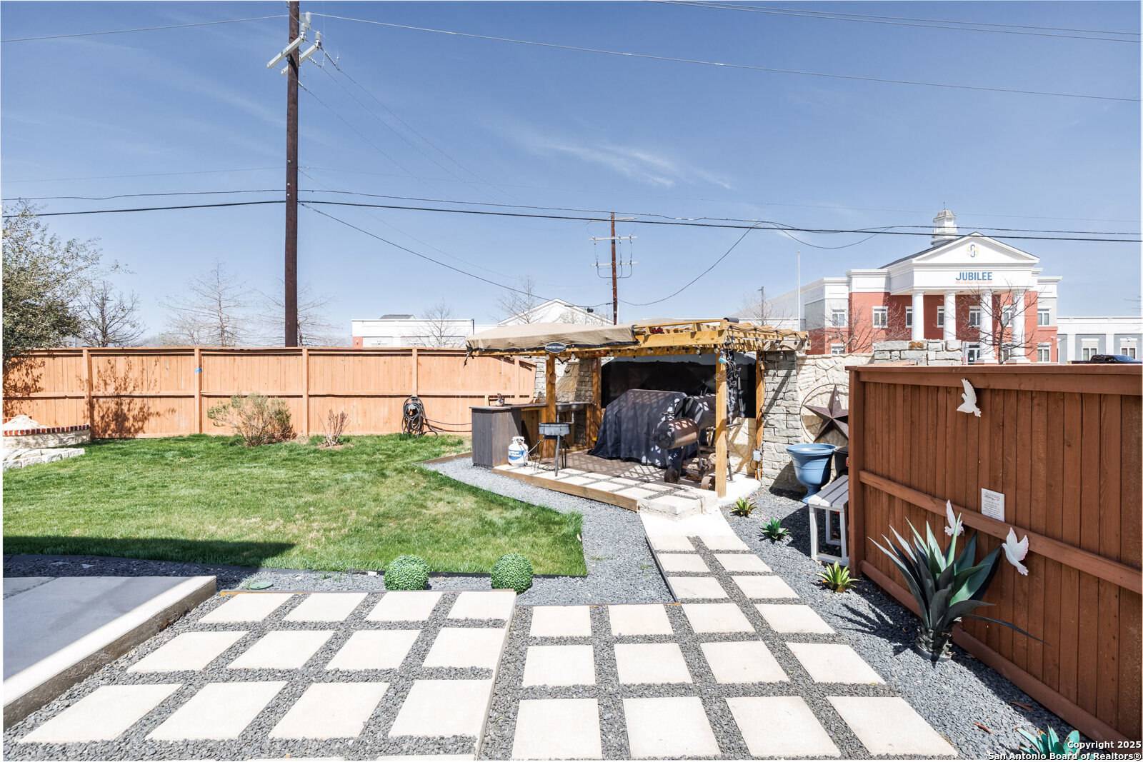 San Antonio, TX 78222,4422 Chandler Rd #1