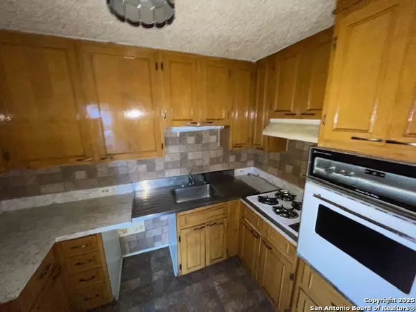 San Antonio, TX 78223,330 Fairview
