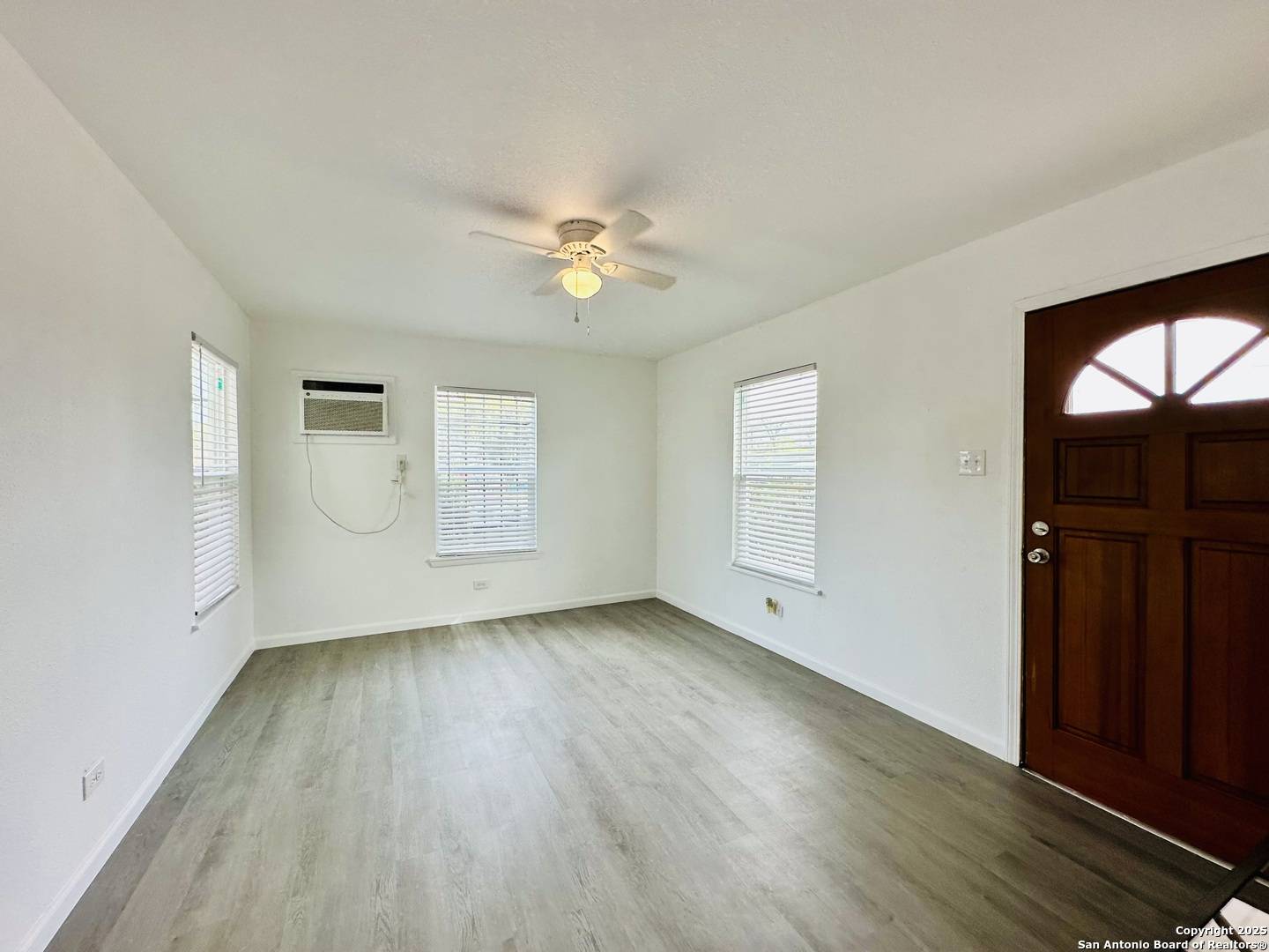 San Antonio, TX 78223-3205,203 PALFREY ST