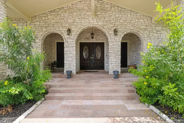 Castle Hills, TX 78213,201 Sheffield