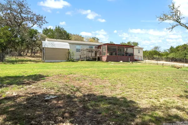 Bandera, TX 78003,1128 Wright