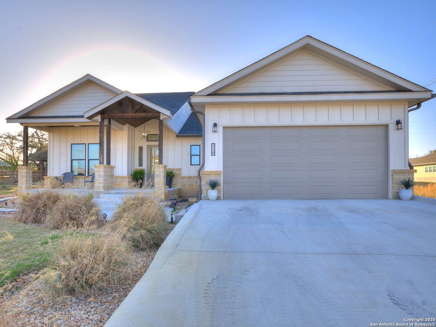 Bandera, TX 78003,218 Edgewood