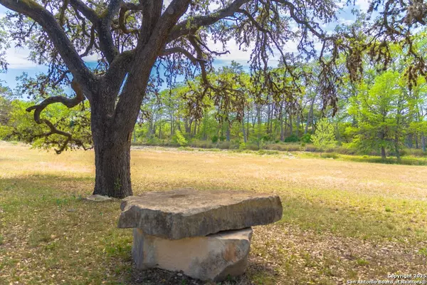 Utopia, TX 78884,950 River Road