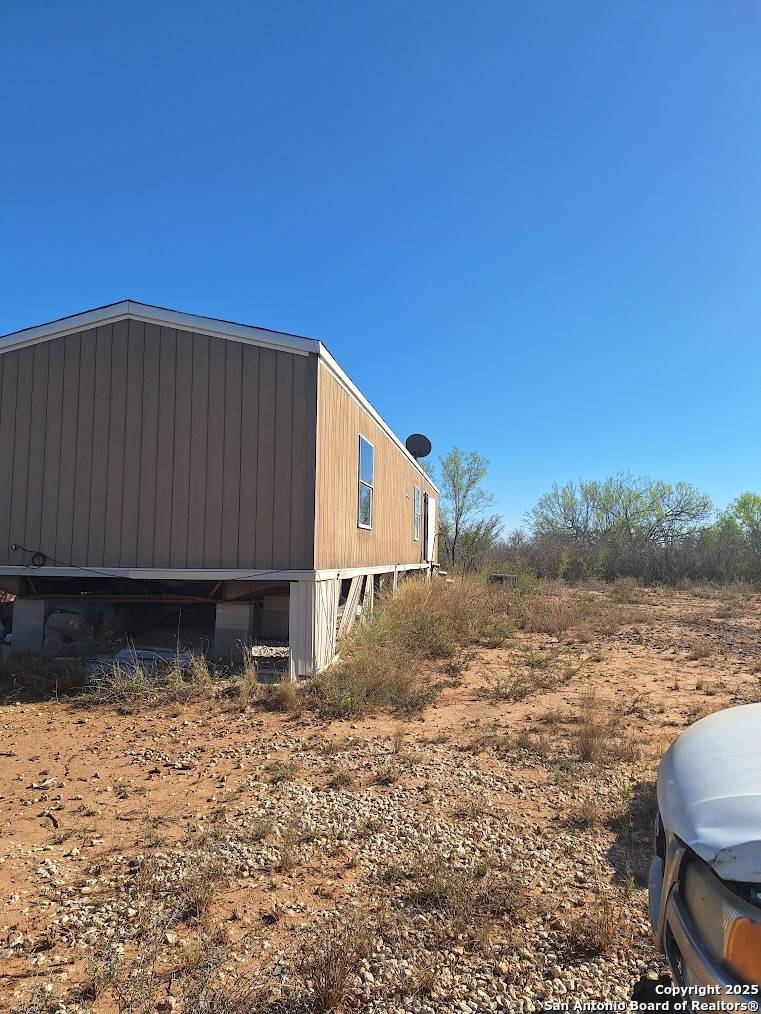 Devine, TX 78016,139 County Road 2666