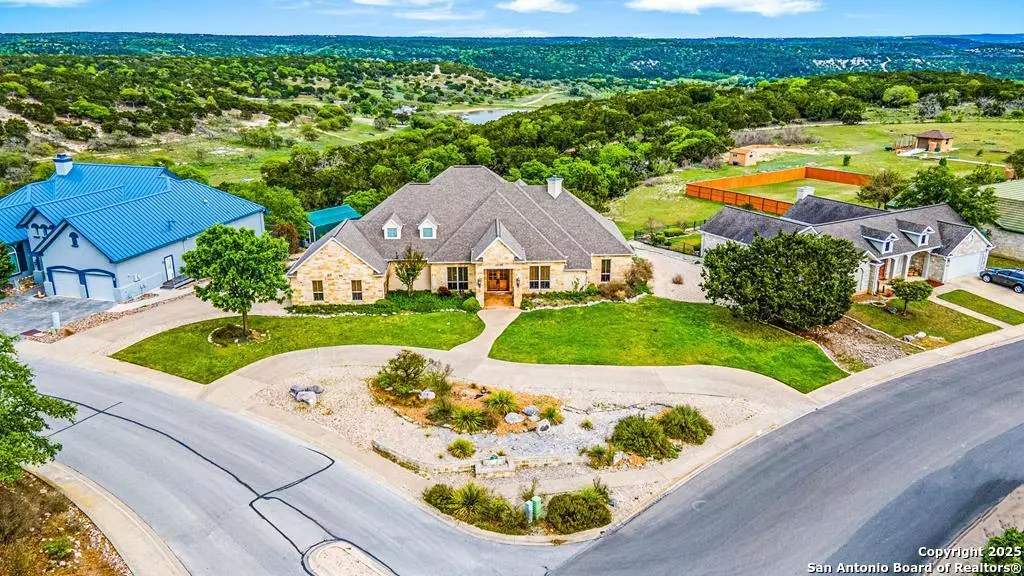 2021 VISTA RIDGE, Kerrville, TX 78028