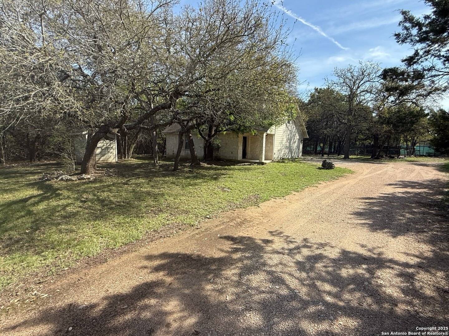 house_img