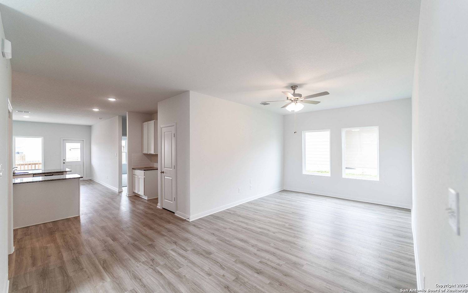 Converse, TX 78109,6546 Cibolo Springs